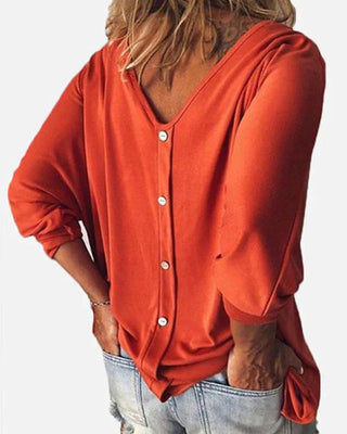 V-neck top buttoned back 3/4 sleeves 