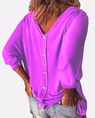 V-neck top buttoned back 3/4 sleeves 