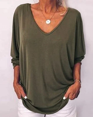 V-neck top buttoned back 3/4 sleeves 