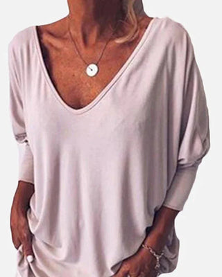 V-neck top buttoned back 3/4 sleeves 